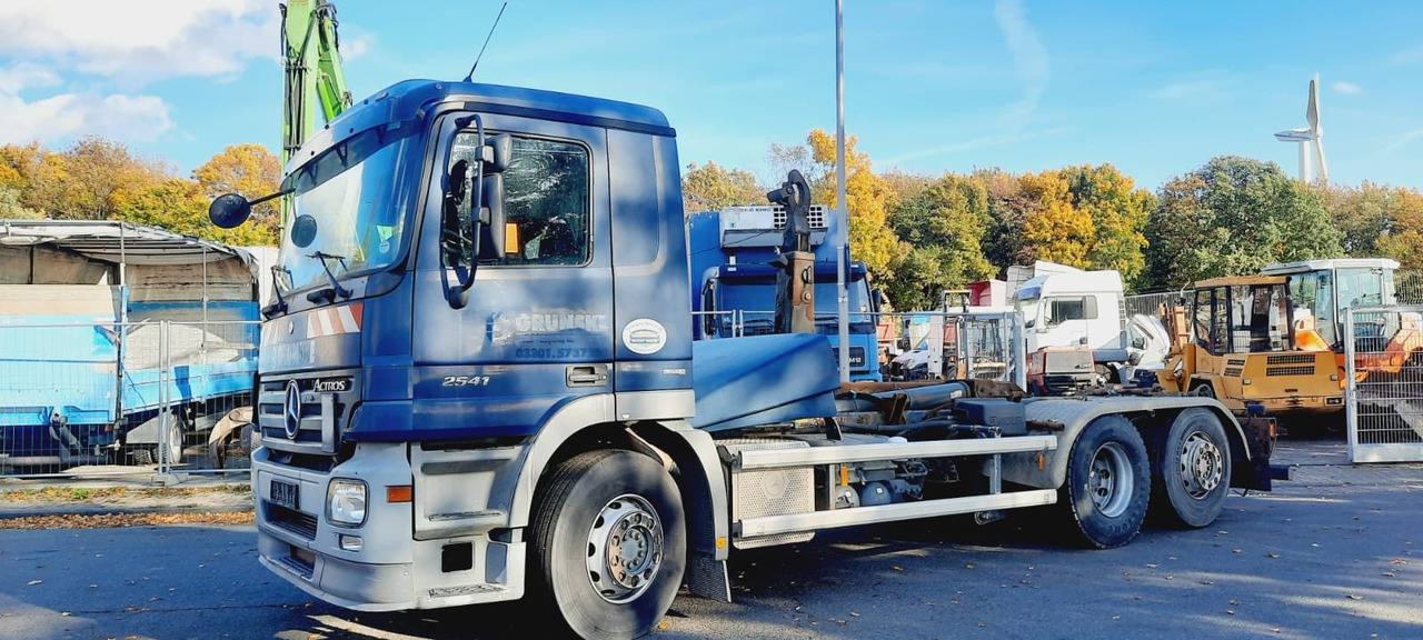 Mercedes-Benz 2641 Abrollkipper - Camion ampliroll: photos 1 Mercedes-Benz 2641 Abrollkipper - Camion ampliroll: photos 1