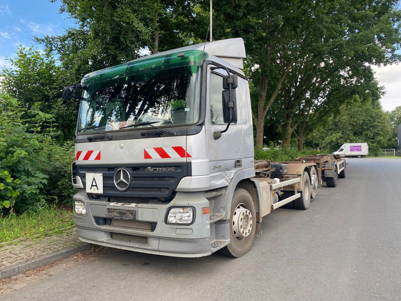 Mercedes-Benz 2641K 6x2 Abroller Klima - Camion ampliroll: photos 1 Mercedes-Benz 2641K 6x2 Abroller Klima - Camion ampliroll: photos 1