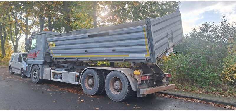 Mercedes-Benz Actros 2651 - Camion benne: photos 3 Mercedes-Benz Actros 2651 - Camion benne: photos 3