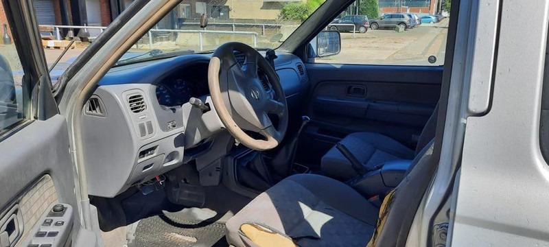 Nissan Pickup Doka en leasing occasion Nissan Pickup Doka: photos 8 Nissan Pickup Doka en leasing occasion Nissan Pickup Doka: photos 8