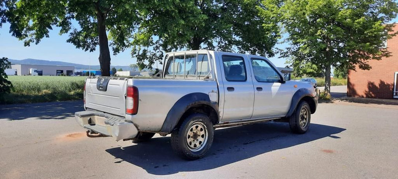 Nissan Pickup Doka - Voiture: photos 3 Nissan Pickup Doka - Voiture: photos 3