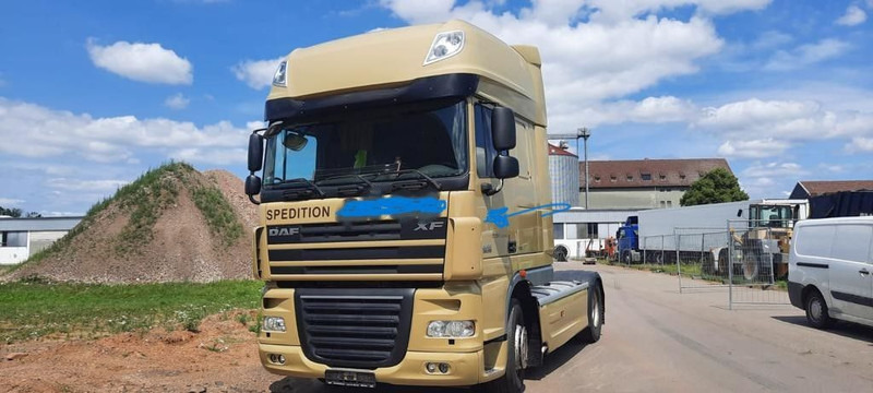 DAF 105-460 Super Spacs G.Haus/Hoch German - Tracteur routier: photos 2 DAF 105-460 Super Spacs G.Haus/Hoch German - Tracteur routier: photos 2