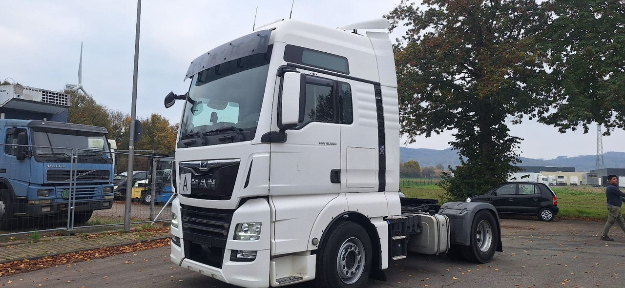 Tracteur routier MAN 18.500 TGX SZM XXL
