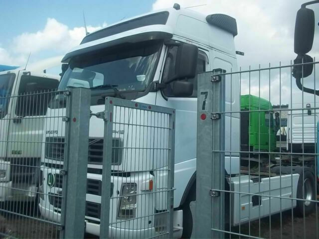 Volvo FH12-420 Globelt. VEB Klima Kipphydraulik - Tracteur routier: photos 3 Volvo FH12-420 Globelt. VEB Klima Kipphydraulik - Tracteur routier: photos 3