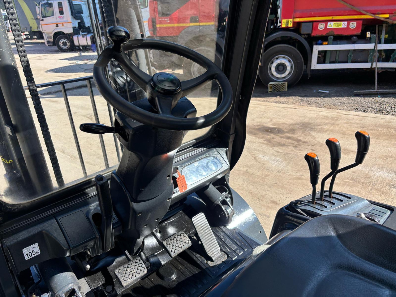 Chariot élévateur diesel 2012 DOOSAN D25S-5 Forklift: photos 13
