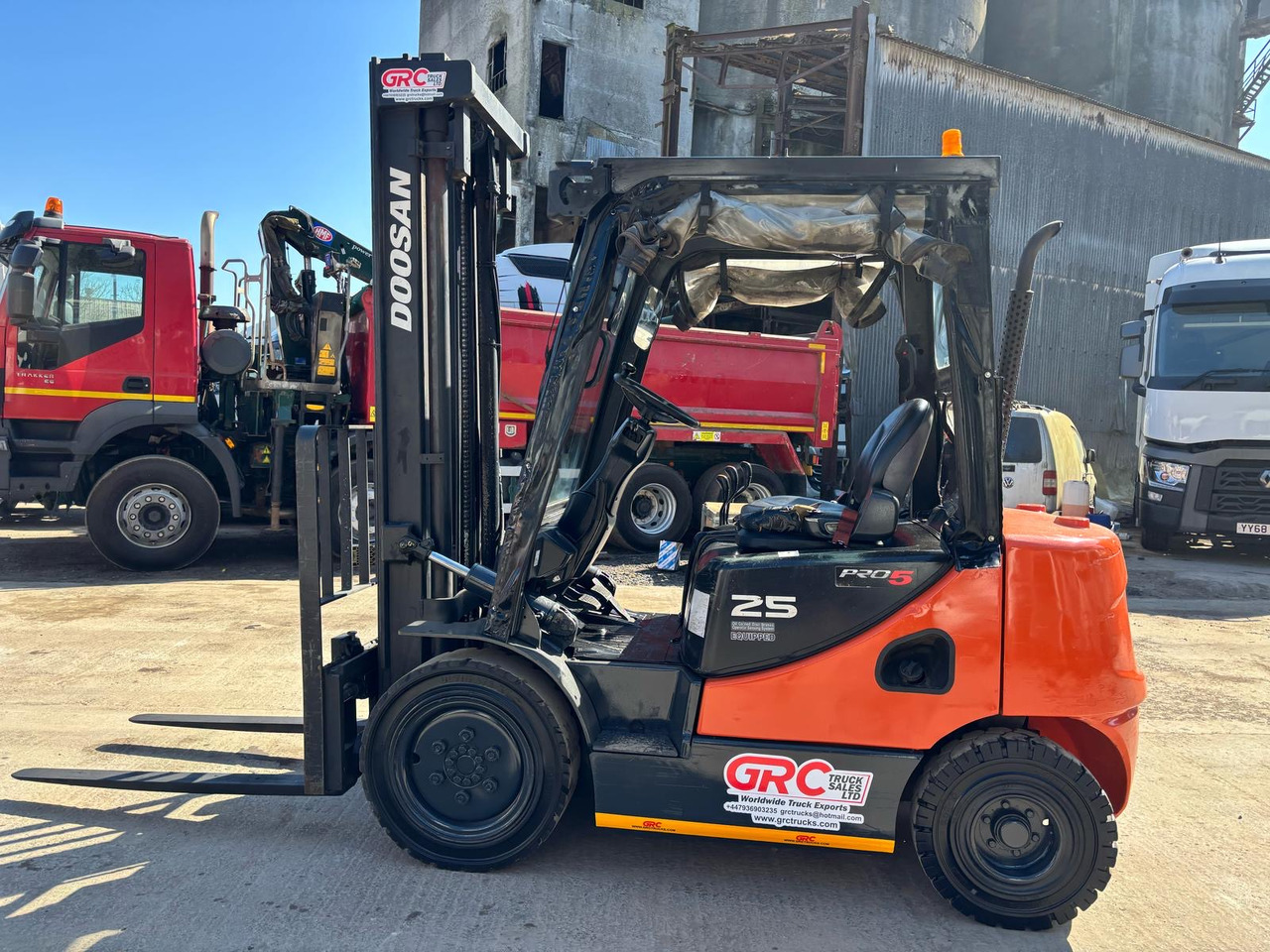 Chariot élévateur diesel 2012 DOOSAN D25S-5 Forklift: photos 8