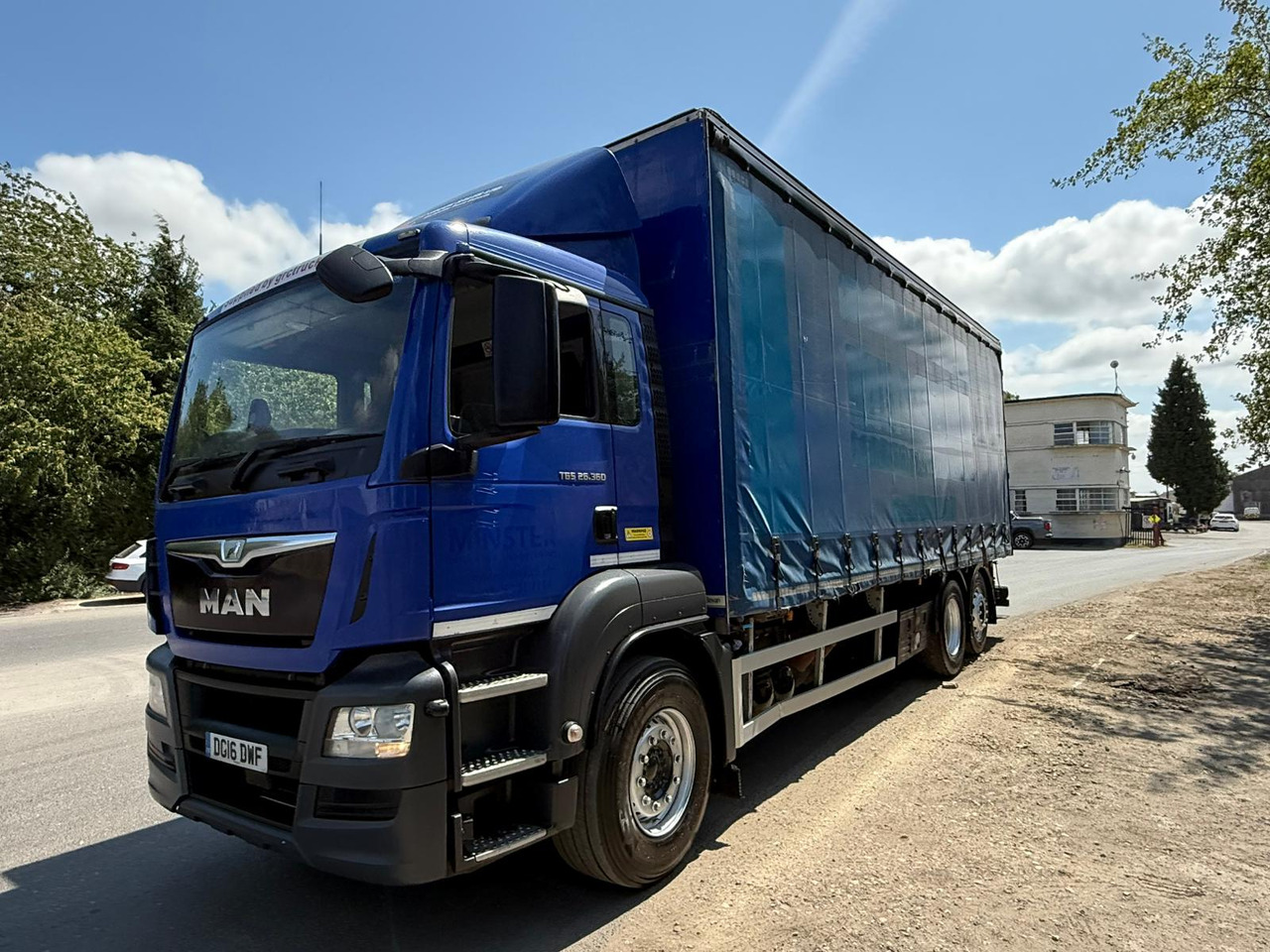 2016 MAN TGS 26 Curtainside Truck - Camion à rideaux coulissants: photos 1 2016 MAN TGS 26 Curtainside Truck - Camion à rideaux coulissants: photos 1