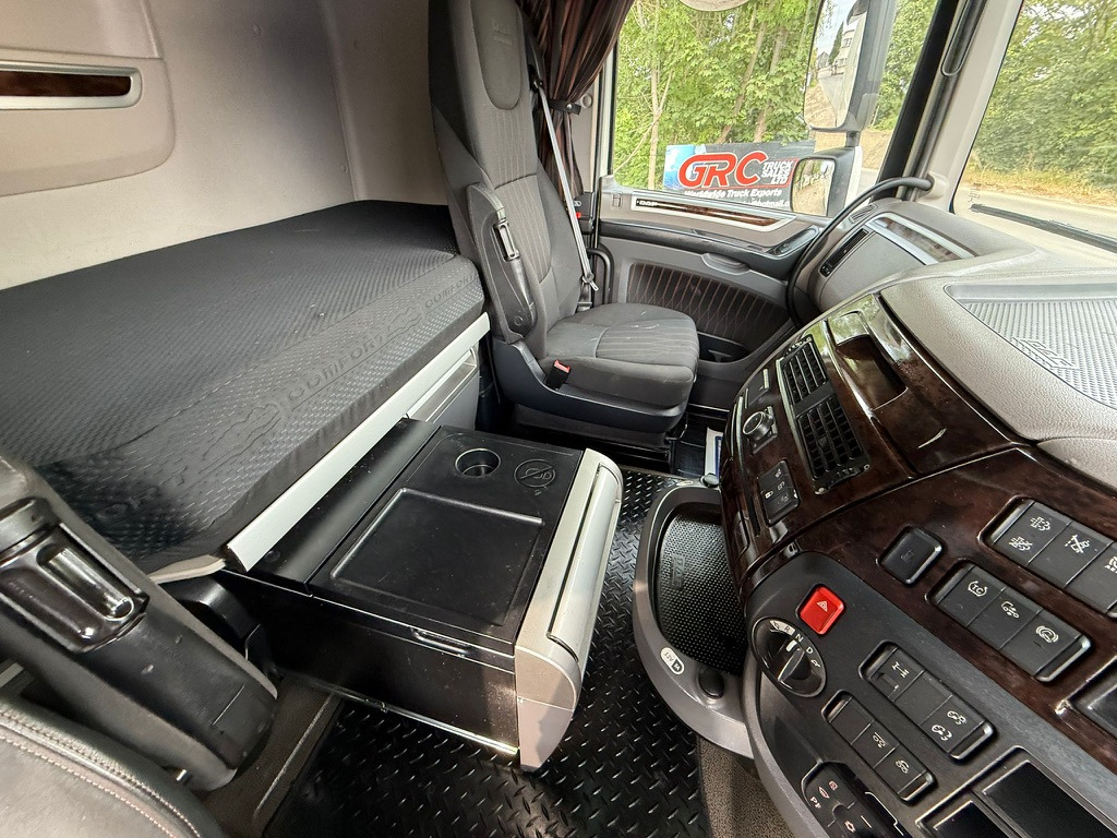 Tracteur routier 2021 DAF XF 530 Tractor Unit: photos 27