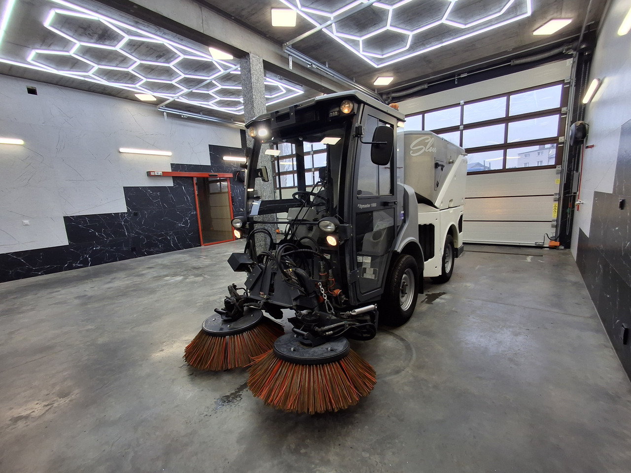 Hako Citymaster 1600 Zamiatarka Kehrmaschine Euro 6 PM2.5 - Balayeuse de voirie: photos 2 Hako Citymaster 1600 Zamiatarka Kehrmaschine Euro 6 PM2.5 - Balayeuse de voirie: photos 2