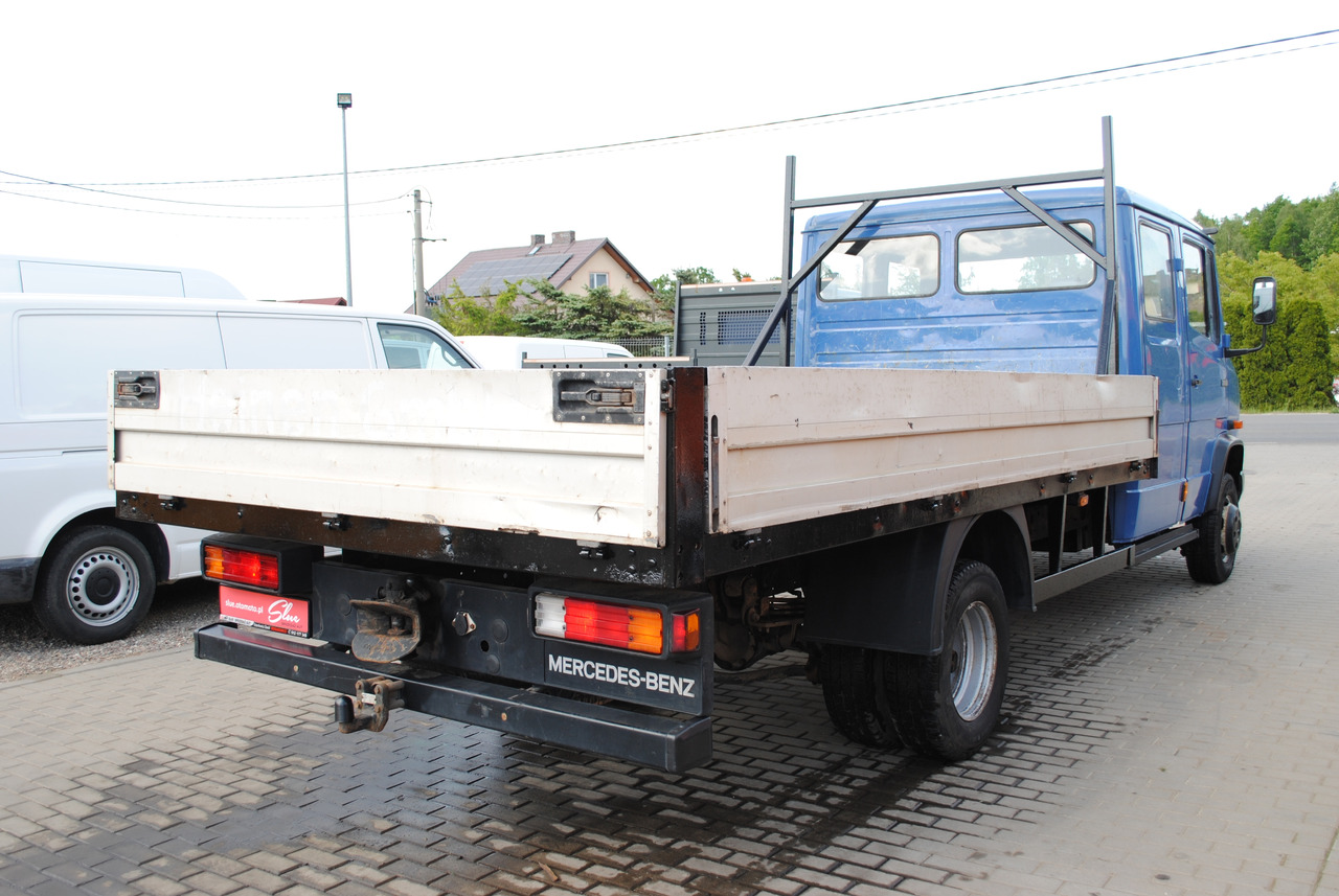 Mercedes-Benz 711D Doka Dubel Kabina Pritsche Doppelkabine - Camion plateau: photos 4 Mercedes-Benz 711D Doka Dubel Kabina Pritsche Doppelkabine - Camion plateau: photos 4