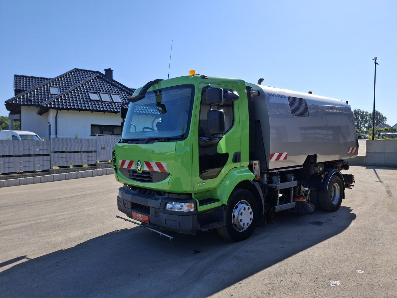 RENAULT Middlum 270 DXI Zamiatarka Kehrmaschine BUCHER Karcher L/R 2 Silniki 2 Motoren - Balayeuse de voirie: photos 2 RENAULT Middlum 270 DXI Zamiatarka Kehrmaschine BUCHER Karcher L/R 2 Silniki 2 Motoren - Balayeuse de voirie: photos 2