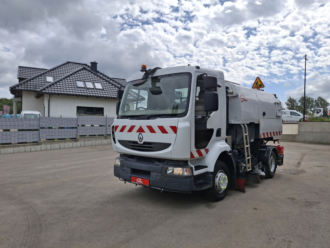 RENAULT Midlum 220 Zamiatarka Johnston VS500 Szczotki L/R Obie Strony Napęd Hydrostatyczny 2012r - Balayeuse de voirie: photos 3 RENAULT Midlum 220 Zamiatarka Johnston VS500 Szczotki L/R Obie Strony Napęd Hydrostatyczny 2012r - Balayeuse de voirie: photos 3