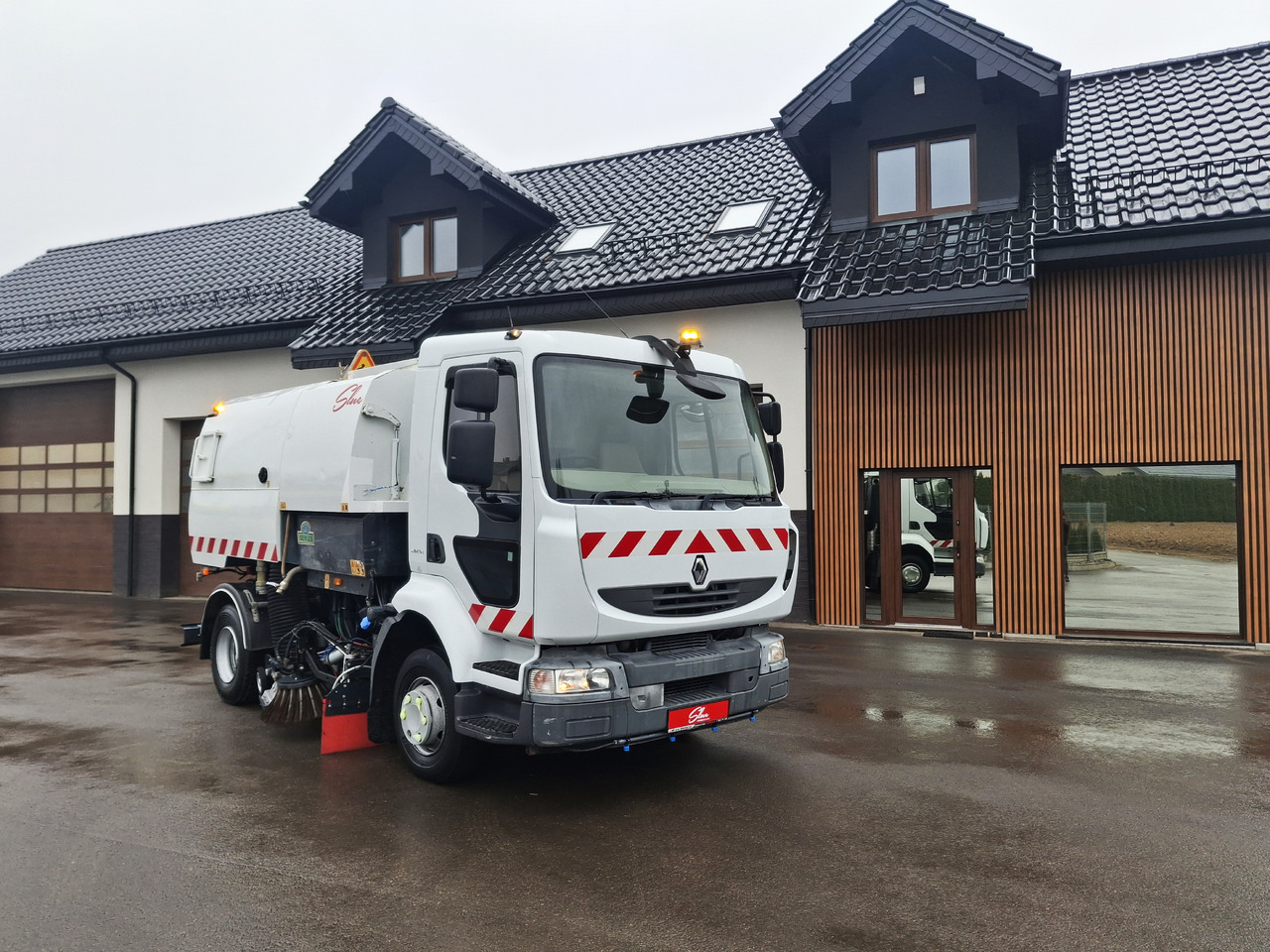 RENAULT Midlum 220 Zamiatarka Kehrmaschine Johnston 2 Motoren Szczotki L/R - Balayeuse de voirie: photos 1 RENAULT Midlum 220 Zamiatarka Kehrmaschine Johnston 2 Motoren Szczotki L/R - Balayeuse de voirie: photos 1