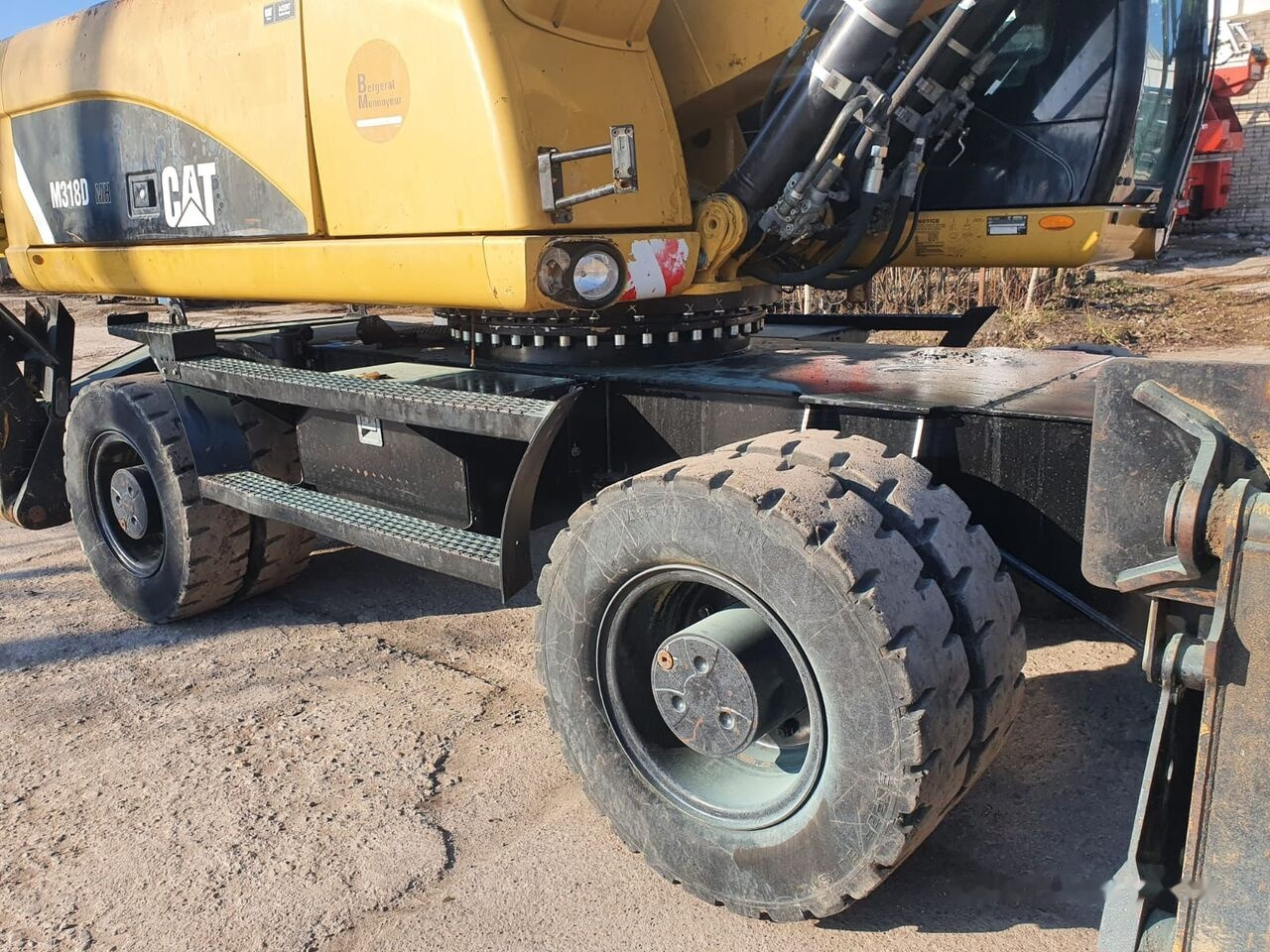 Pelle de manutention Caterpillar 318 D MH: photos 18
