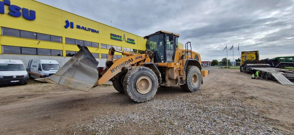 Hyundai HL 965 - Chargeuse sur pneus: photos 5 Hyundai HL 965 - Chargeuse sur pneus: photos 5