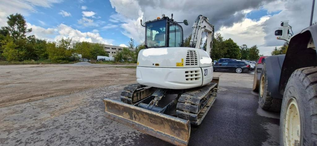 Komatsu PC 80 MR-5E0  - Mini pelle: photos 3 Komatsu PC 80 MR-5E0  - Mini pelle: photos 3