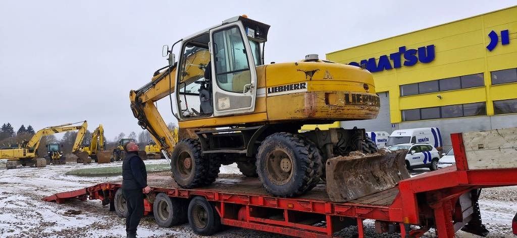 Liebherr A 314 - Pelle sur pneus: photos 5 Liebherr A 314 - Pelle sur pneus: photos 5