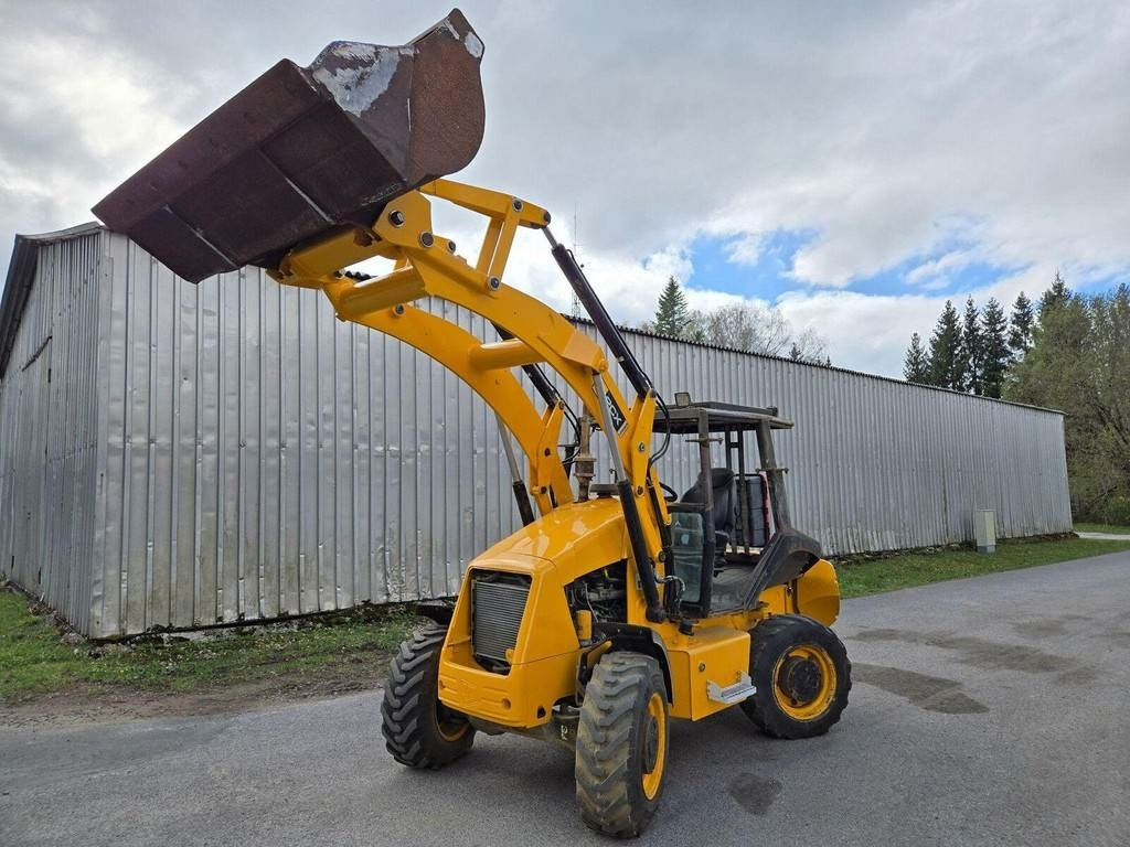 JCB 2CX - Chargeuse sur pneus: photos 1 JCB 2CX - Chargeuse sur pneus: photos 1