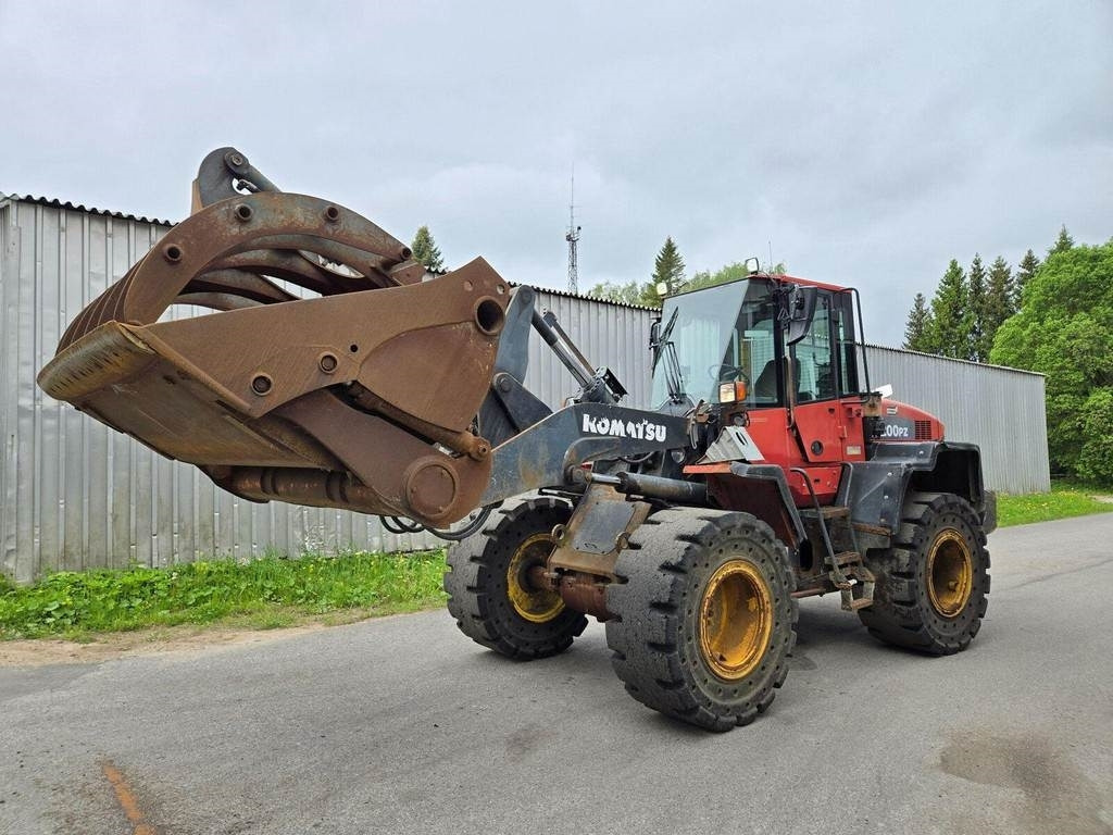 Komatsu WA200PZ-6 - Chargeuse sur pneus: photos 1 Komatsu WA200PZ-6 - Chargeuse sur pneus: photos 1
