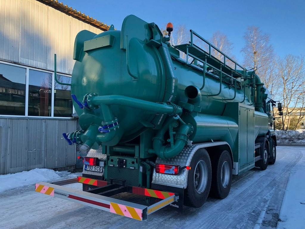 MAN TGA 35.480 8X2-4 BL DRY VACUUM 353kW - Camion hydrocureur: photos 3 MAN TGA 35.480 8X2-4 BL DRY VACUUM 353kW - Camion hydrocureur: photos 3