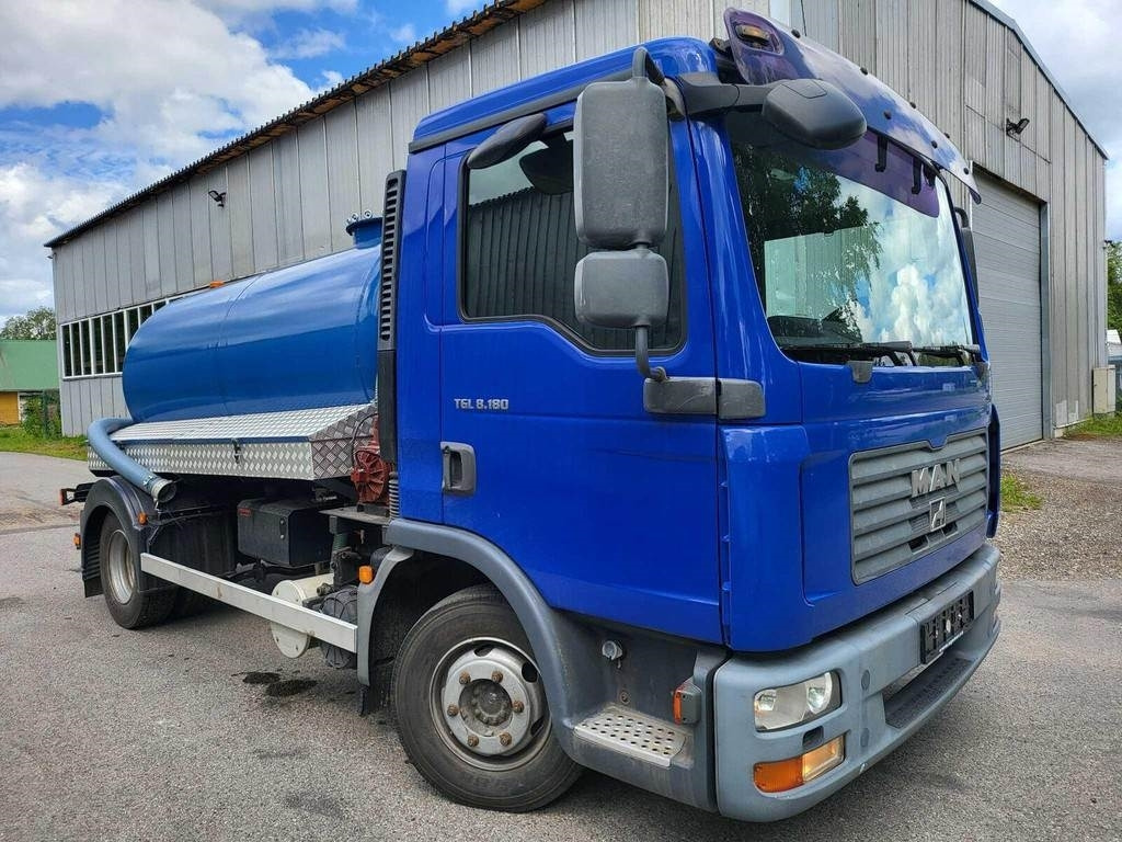 MAN TGL 8.180 4X2 VACUUM 4m³ - Camion hydrocureur: photos 5 MAN TGL 8.180 4X2 VACUUM 4m³ - Camion hydrocureur: photos 5