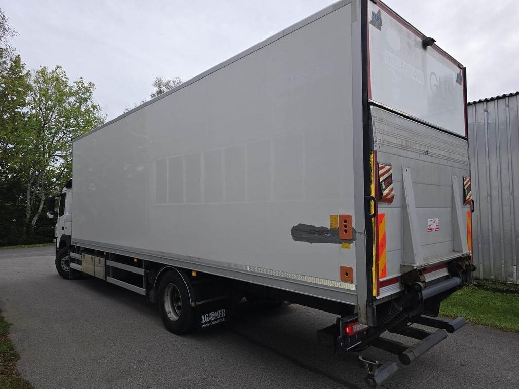 Volvo FM330 4X2 - Camion fourgon: photos 2 Volvo FM330 4X2 - Camion fourgon: photos 2