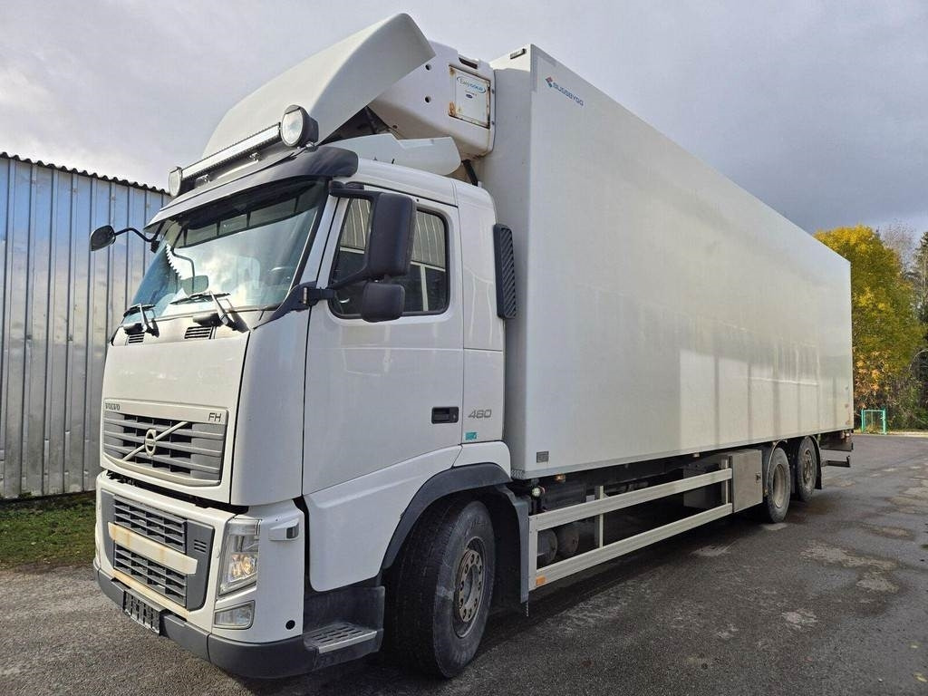 Volvo FM460 6X2 CARRIER 1050 - Camion frigorifique: photos 1 Volvo FM460 6X2 CARRIER 1050 - Camion frigorifique: photos 1