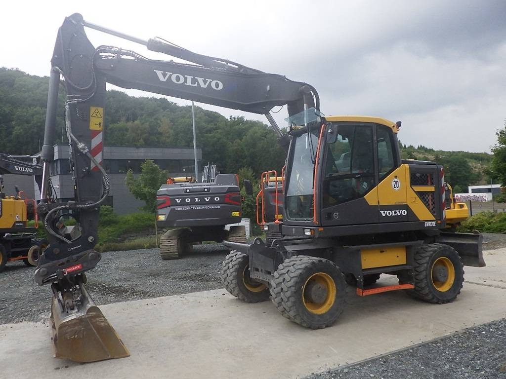 Volvo EWR 170 E - Pelle sur pneus: photos 1 Volvo EWR 170 E - Pelle sur pneus: photos 1