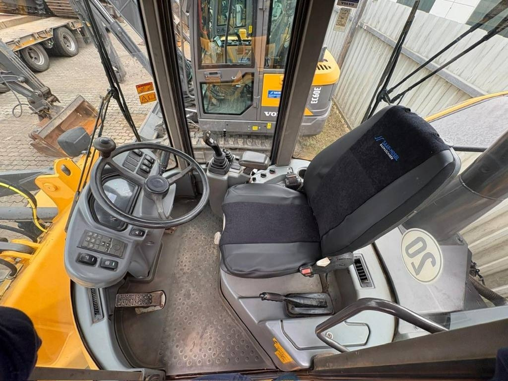 Chargeuse sur pneus Volvo L 35 G: photos 6 Chargeuse sur pneus Volvo L 35 G: photos 6
