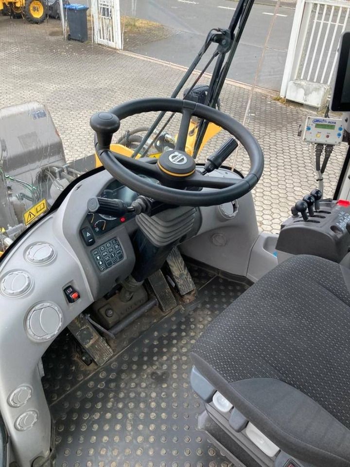 Chargeuse sur pneus Volvo L 70 H: photos 9 Chargeuse sur pneus Volvo L 70 H: photos 9