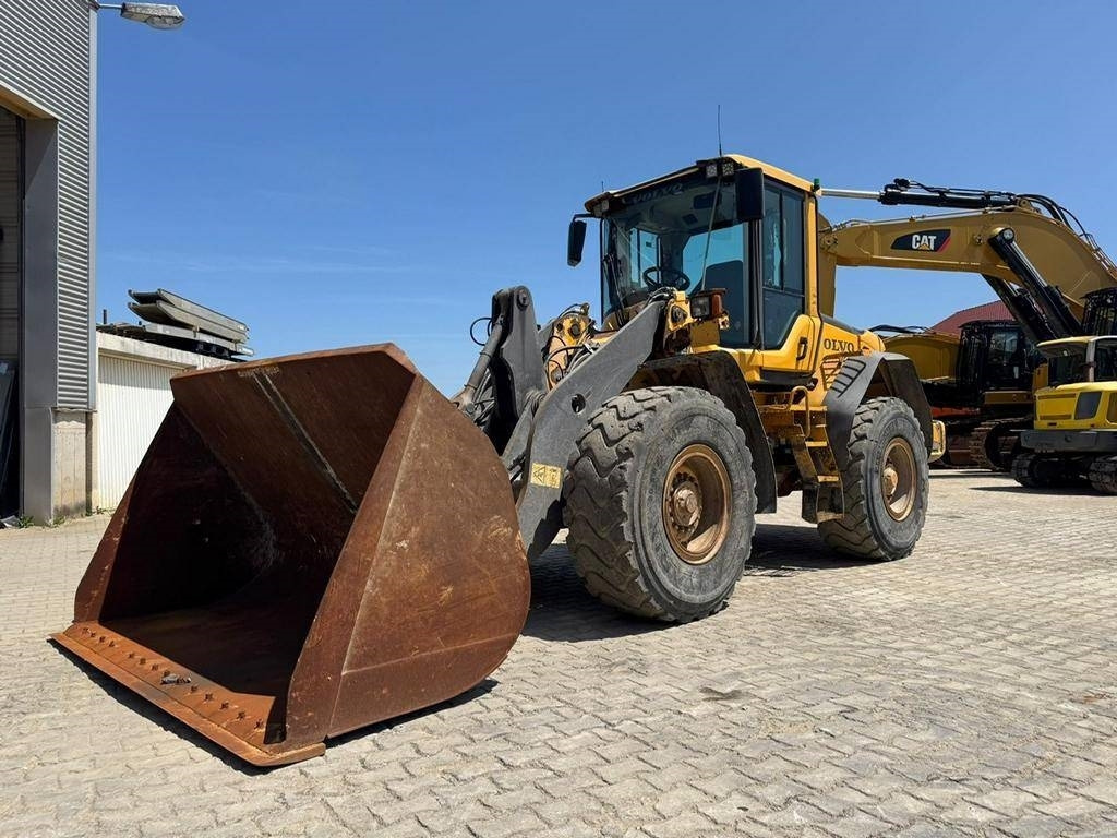 Volvo L 70 F - Chargeuse sur pneus: photos 1 Volvo L 70 F - Chargeuse sur pneus: photos 1
