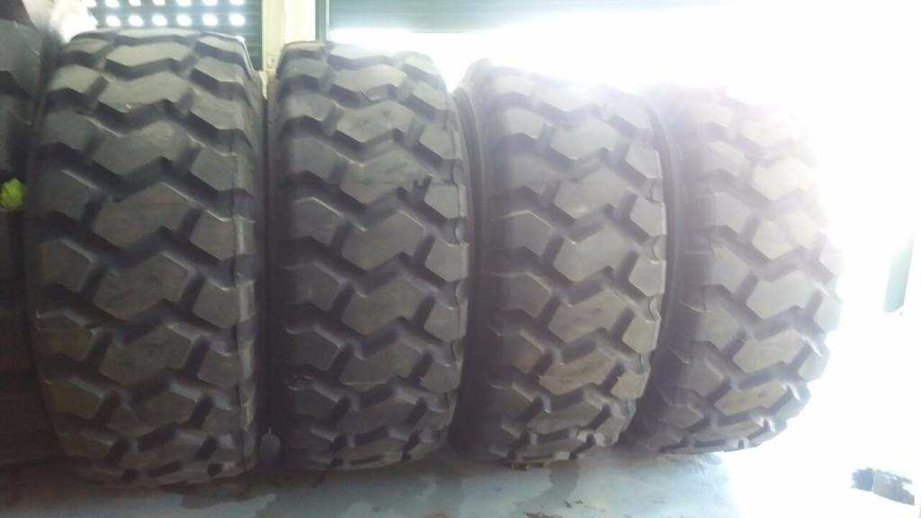 Aeolus 26,5R25 L3 - Pneu pour Engins de chantier: photos 5 Aeolus 26,5R25 L3 - Pneu pour Engins de chantier: photos 5