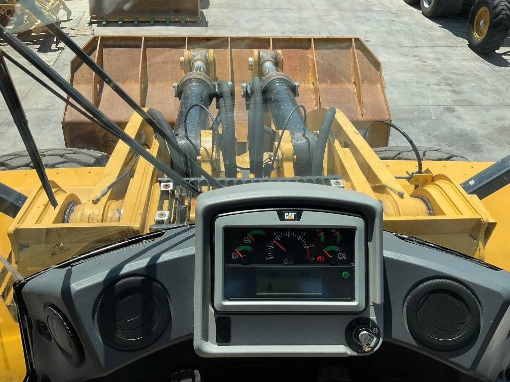 Chargeuse sur pneus CAT 980M: photos 13