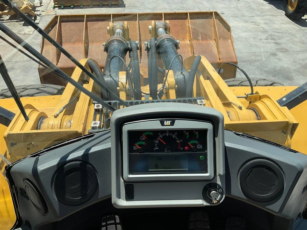 Chargeuse sur pneus CAT 980M: photos 14