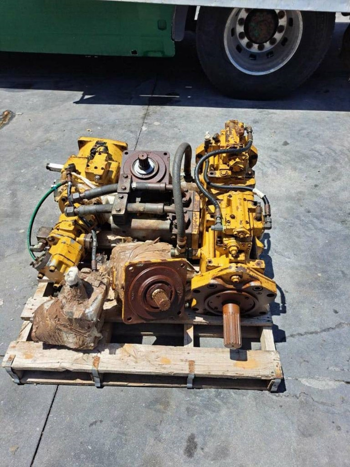 HYDRAULIC PUMPS AND ROTATION HYDROMOTOR FOR CAT 38 - Pompe hydraulique pour Engins de chantier: photos 3 HYDRAULIC PUMPS AND ROTATION HYDROMOTOR FOR CAT 38 - Pompe hydraulique pour Engins de chantier: photos 3