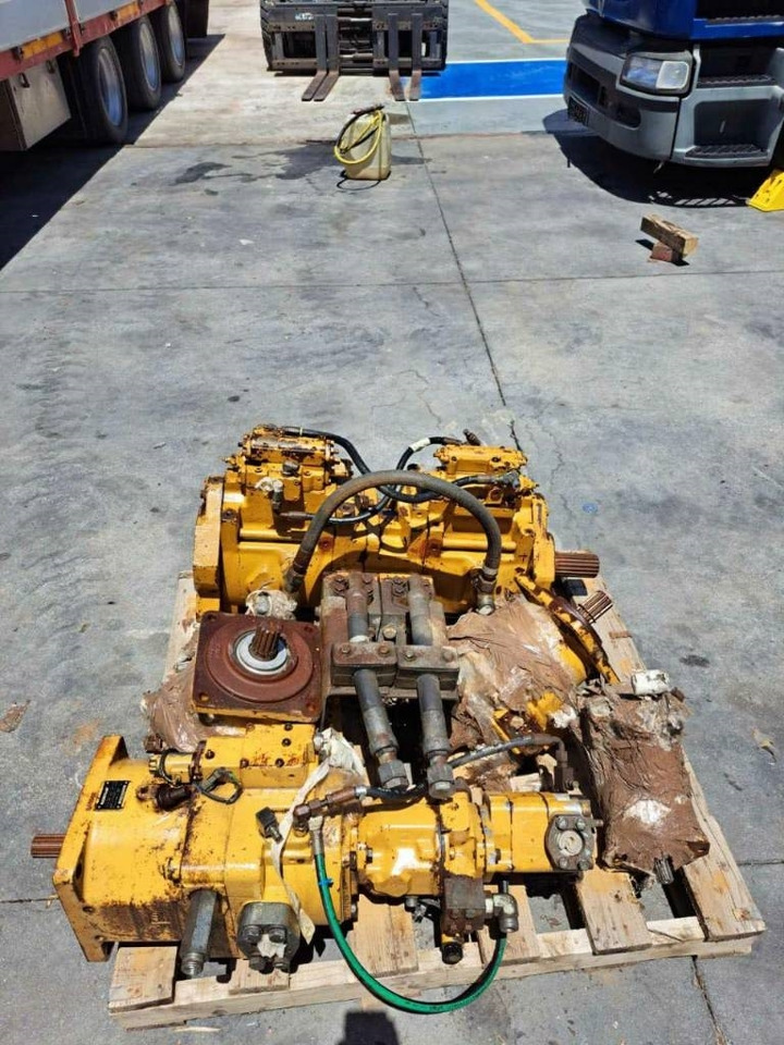 HYDRAULIC PUMPS AND ROTATION HYDROMOTOR FOR CAT 38 - Pompe hydraulique pour Engins de chantier: photos 2 HYDRAULIC PUMPS AND ROTATION HYDROMOTOR FOR CAT 38 - Pompe hydraulique pour Engins de chantier: photos 2