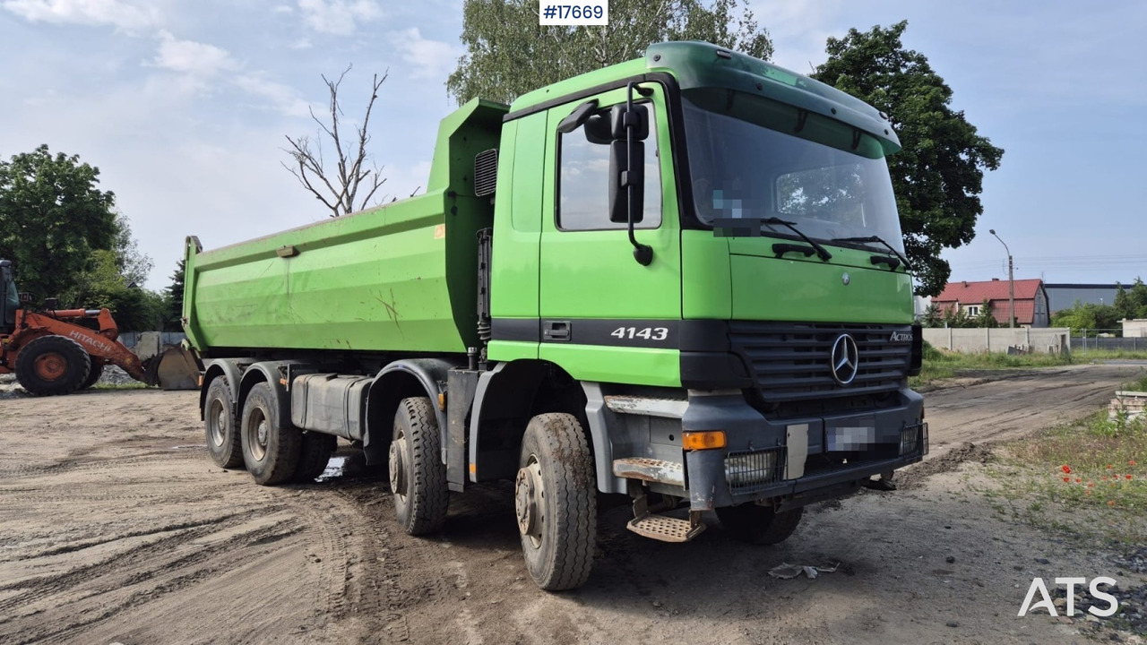 2002 Mercedes-Benz Actros 4143 8x8 - Camion benne: photos 1 2002 Mercedes-Benz Actros 4143 8x8 - Camion benne: photos 1