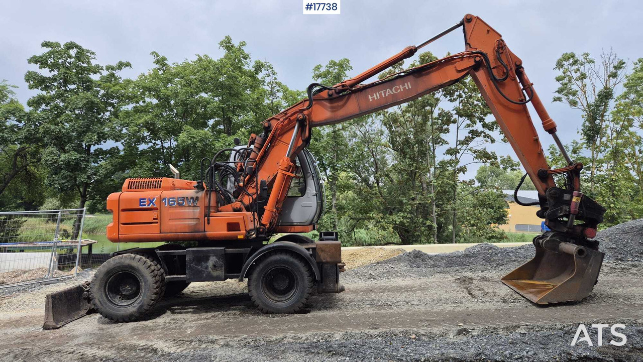 HITACHI EW 165W (2000) ROTOTILT Wheel Excavator - Pelle sur pneus: photos 2 HITACHI EW 165W (2000) ROTOTILT Wheel Excavator - Pelle sur pneus: photos 2