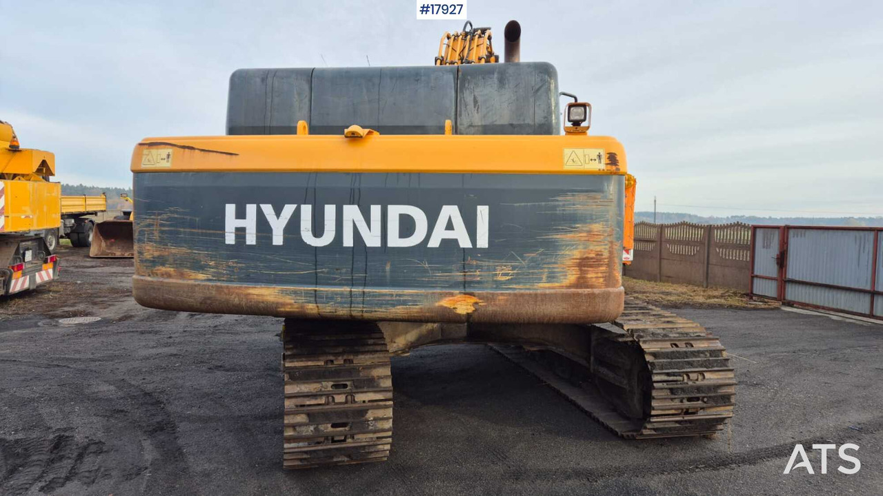 Hyundai 330LC-9A Crawler Excavator (2015) - Pelle sur chenille: photos 5 Hyundai 330LC-9A Crawler Excavator (2015) - Pelle sur chenille: photos 5