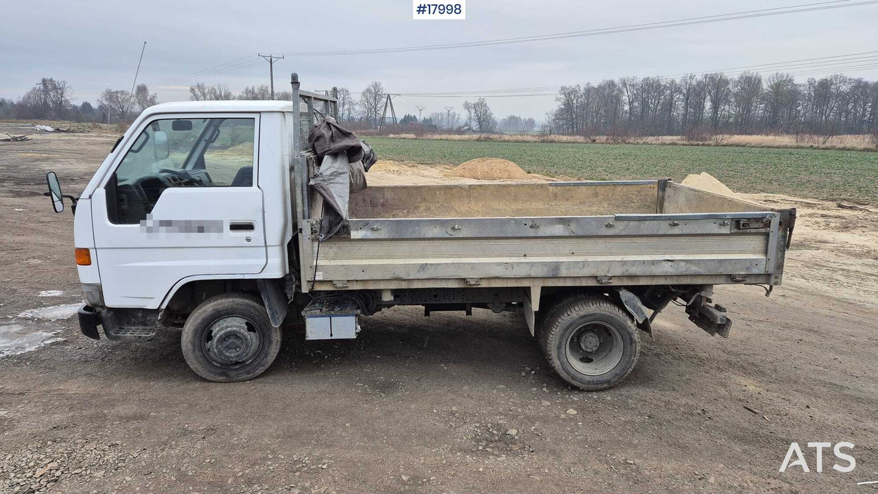 TOYOTA DYNA 3.5t dump truck (1999) - Camion benne: photos 5 TOYOTA DYNA 3.5t dump truck (1999) - Camion benne: photos 5