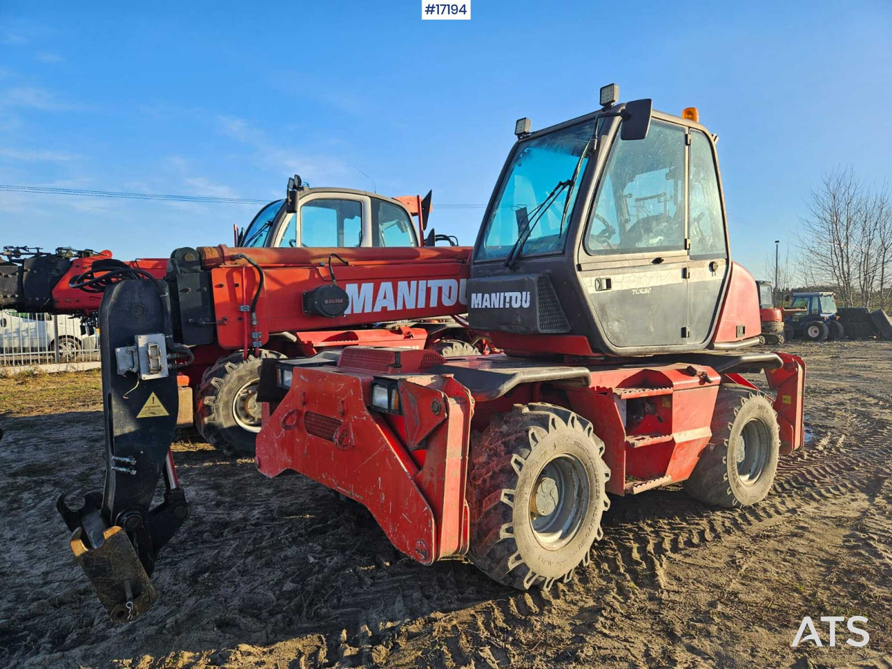 Telescopic handler Manitou MRT 1530 (2005) - Chariot télescopique: photos 1 Telescopic handler Manitou MRT 1530 (2005) - Chariot télescopique: photos 1