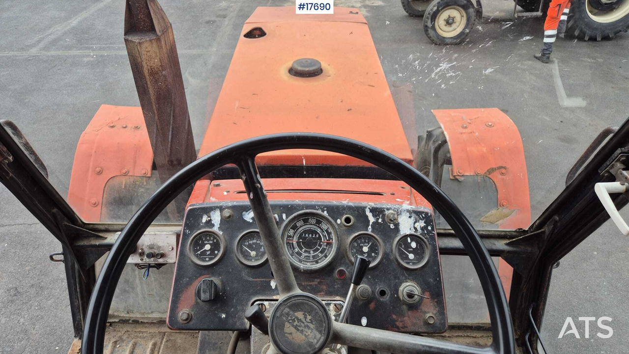 Tracteur agricole URSUS 914 tractor (1989): photos 13 Tracteur agricole URSUS 914 tractor (1989): photos 13