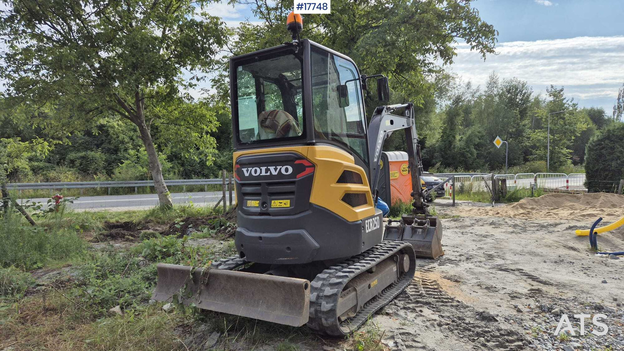 VOLVO ECR25D Mini Crawler Excavator (2021) - Mini pelle: photos 5 VOLVO ECR25D Mini Crawler Excavator (2021) - Mini pelle: photos 5