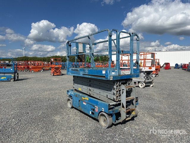 2007 Genie GS-3246 Electric Scissor Lift - Nacelle ciseaux: photos 4 2007 Genie GS-3246 Electric Scissor Lift - Nacelle ciseaux: photos 4