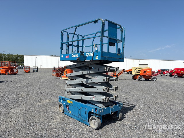 2007 Genie GS-3246 Electric Scissor Lift - Nacelle ciseaux: photos 3 2007 Genie GS-3246 Electric Scissor Lift - Nacelle ciseaux: photos 3
