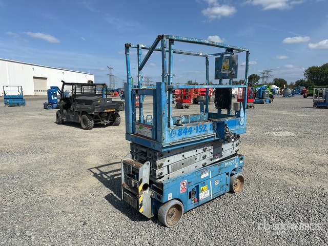 2007 Genie GS1932 Electric Scissor Lift - Nacelle ciseaux: photos 3 2007 Genie GS1932 Electric Scissor Lift - Nacelle ciseaux: photos 3