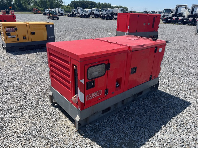 2012 Atlas Copco QAS40 40 kVA Skid-Mounted Generator Set - Groupe électrogène: photos 2 2012 Atlas Copco QAS40 40 kVA Skid-Mounted Generator Set - Groupe électrogène: photos 2