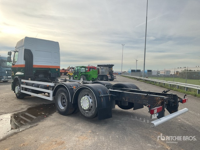 2012 Renault Premium 6x2 Sleeper Cab and Chassis - Châssis cabine: photos 4 2012 Renault Premium 6x2 Sleeper Cab and Chassis - Châssis cabine: photos 4