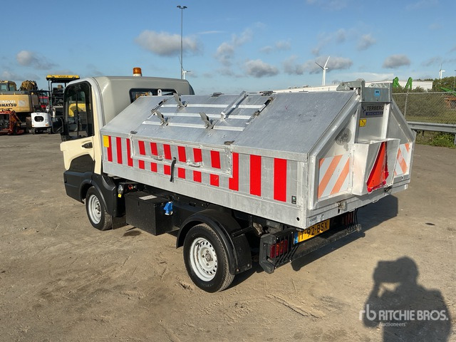 2013 Goupil G5 4x2 Electric Utility Vehicle - Utilitaire électrique compact: photos 3 2013 Goupil G5 4x2 Electric Utility Vehicle - Utilitaire électrique compact: photos 3