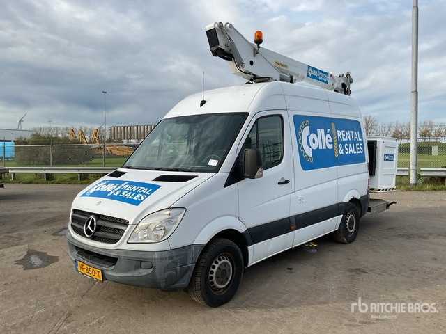 2013 Mercedes-Benz 2013 Danilift P130V Straight Bo ... Boom Truck - Camion avec nacelle: photos 1 2013 Mercedes-Benz 2013 Danilift P130V Straight Bo ... Boom Truck - Camion avec nacelle: photos 1